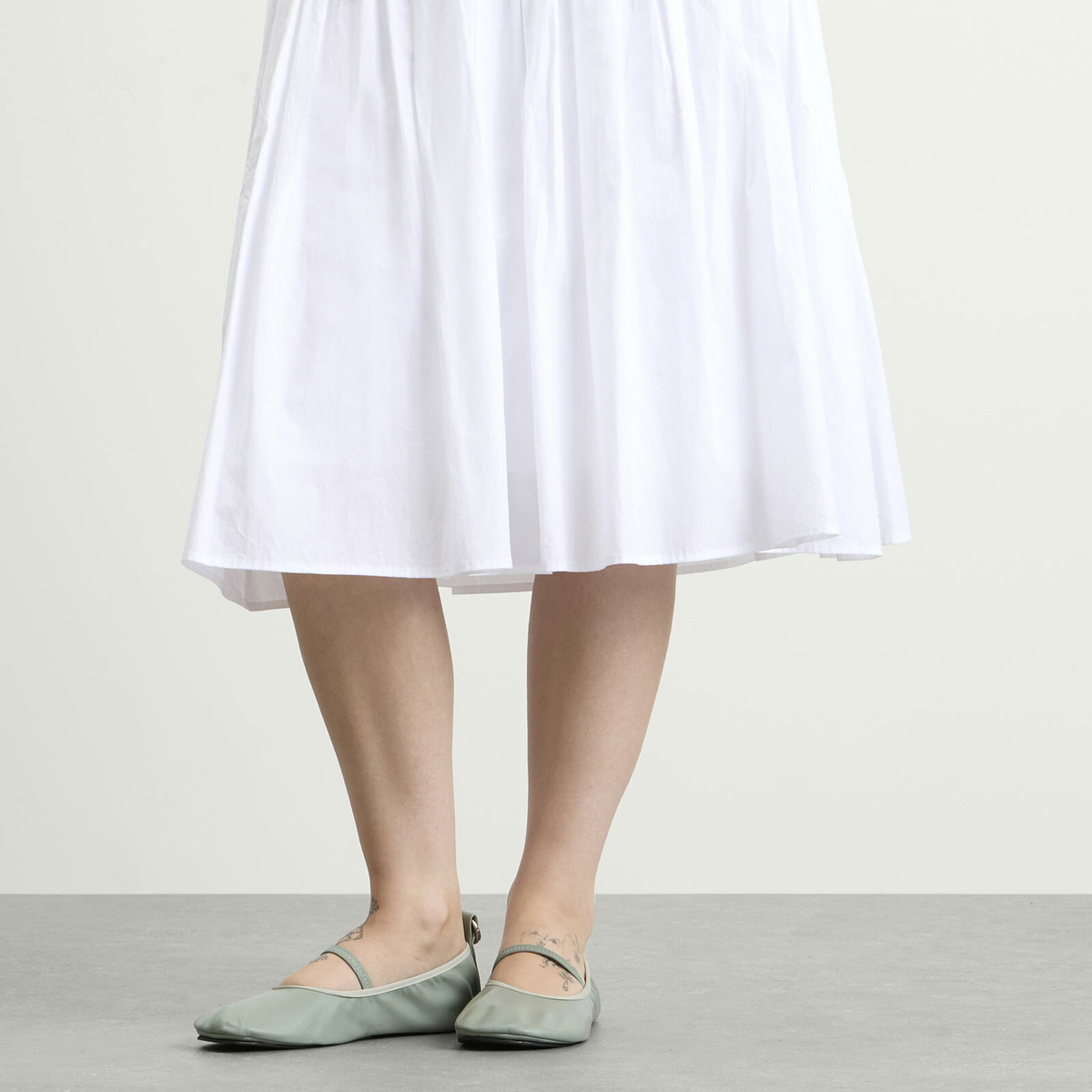 ALOHAS Women's Naira Leather Ballet Flats in Green