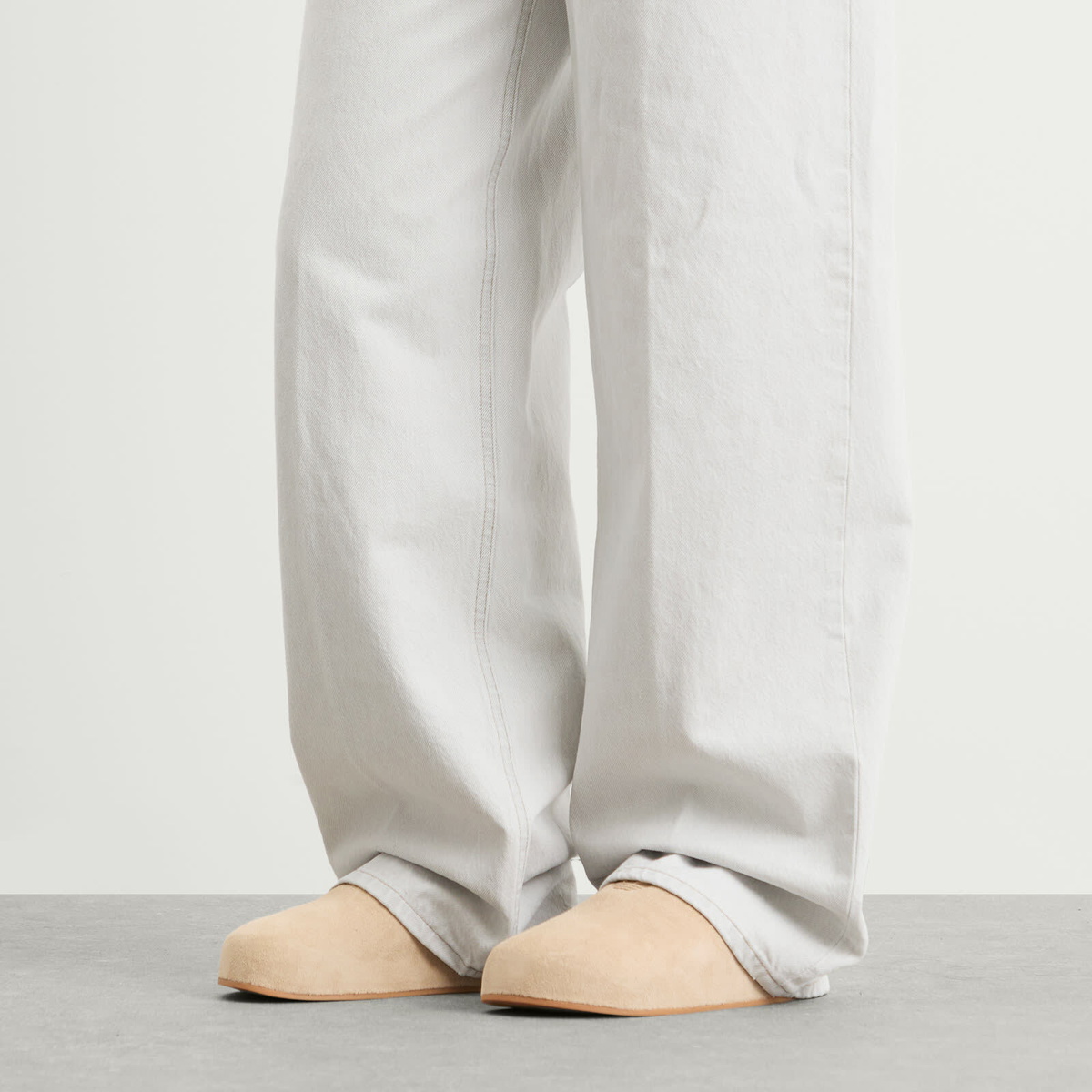Adidas Women's Adimule Slides in Magic Beige/Wonder Beige/Gum