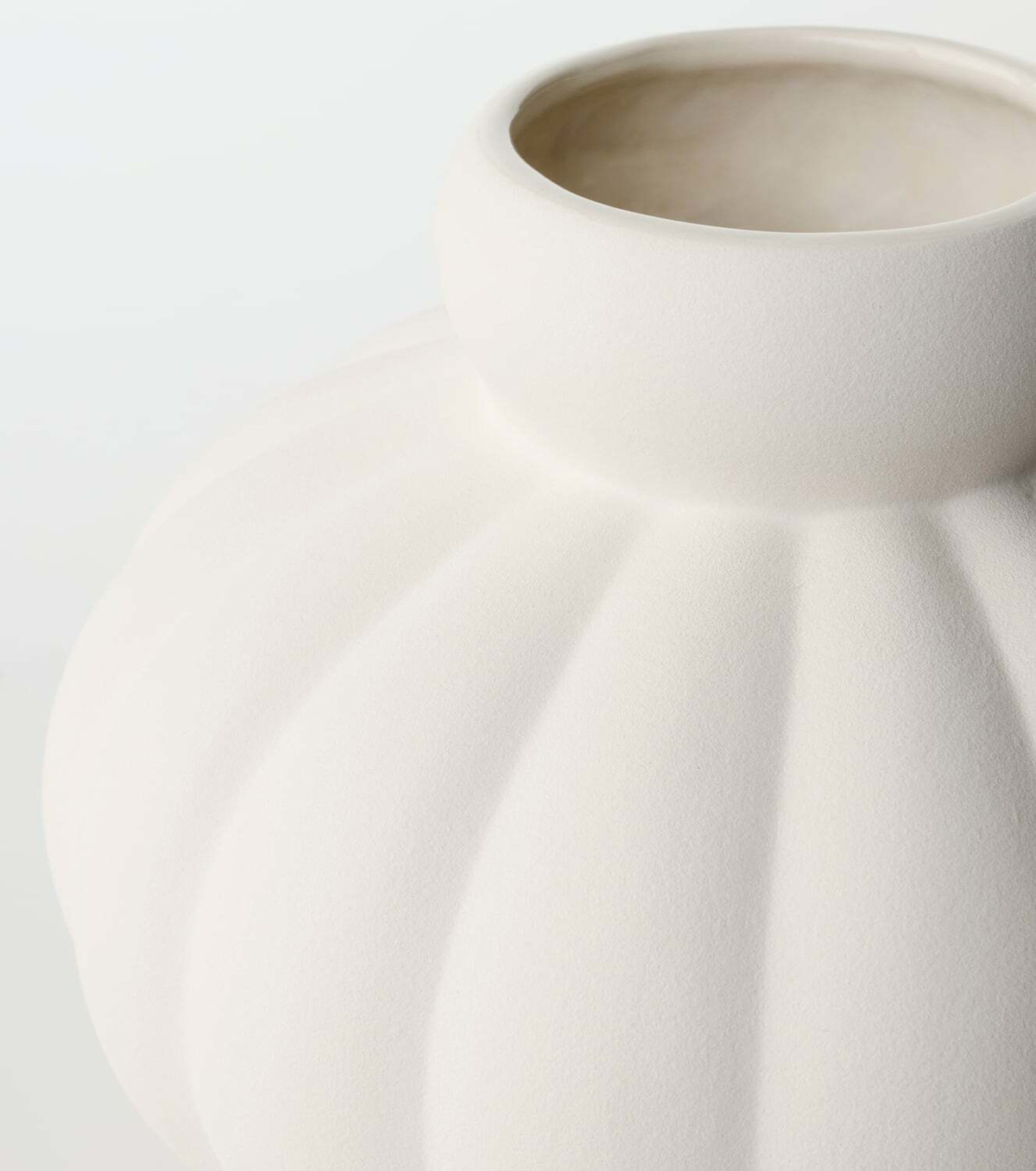 Louise Roe Balloon 08 ceramic vase