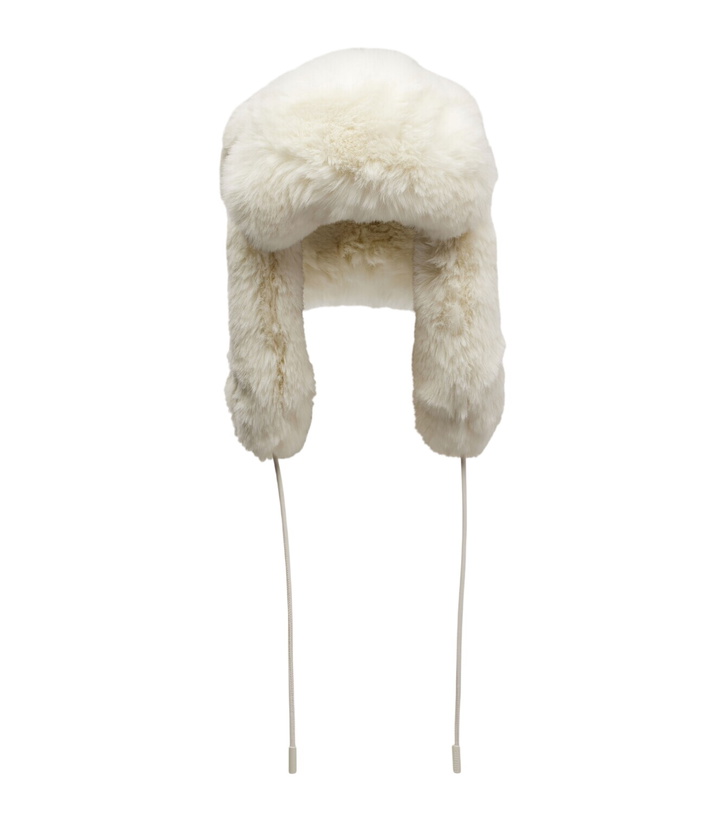 Photo: Goldbergh Cher hat