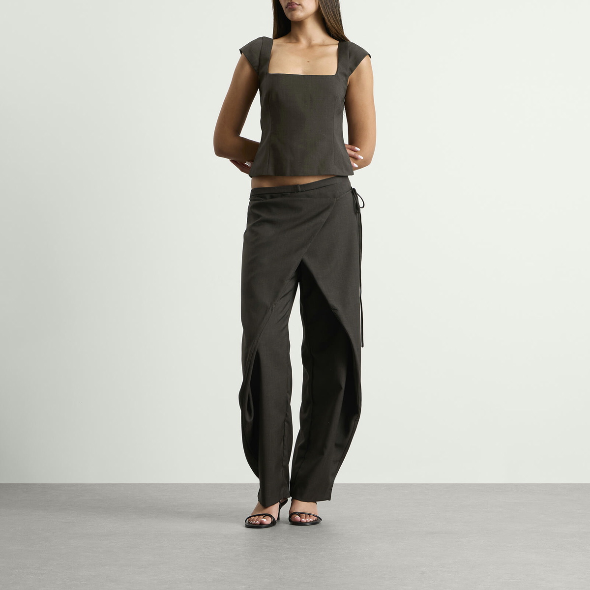 ST. Agni Women's Wool Cap Sleeve Top in Umber