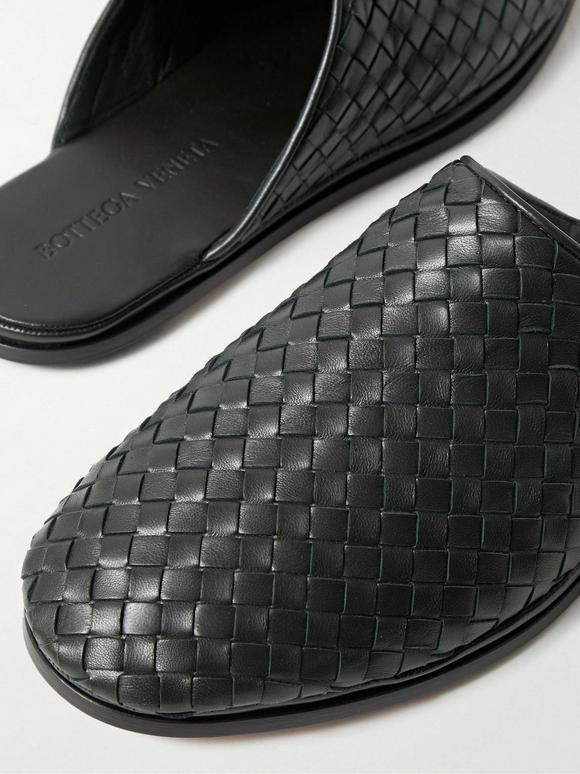 Bottega Veneta - Intrecciato Leather Slippers - Black