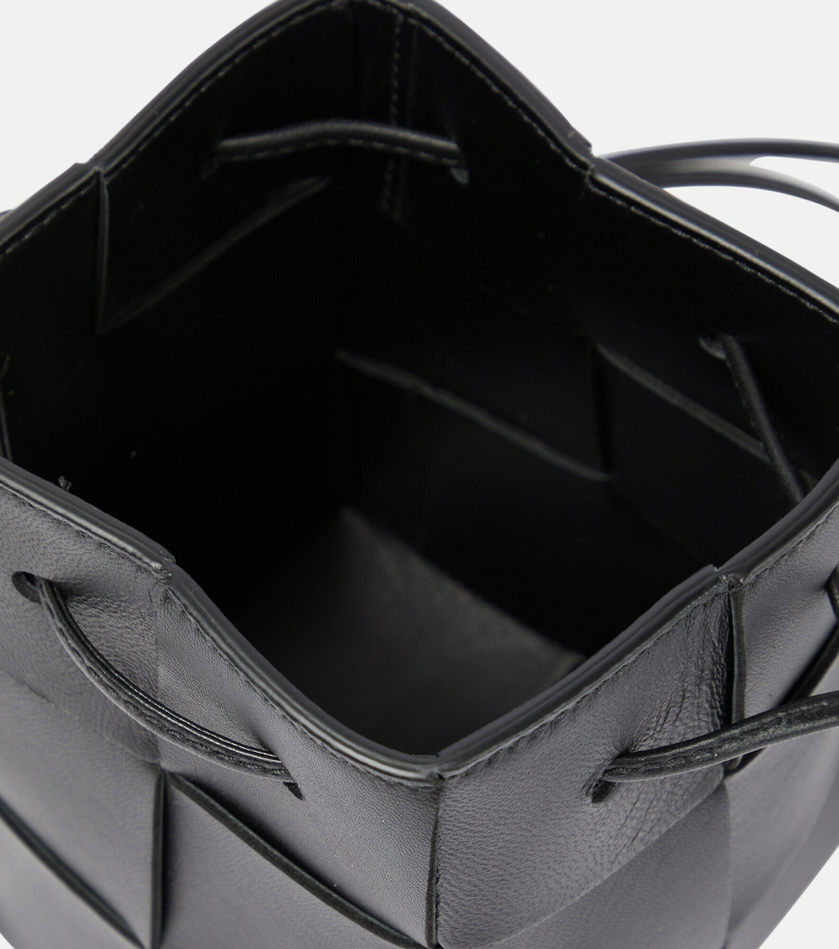 Bottega Veneta - Cassette Mini leather bucket bag