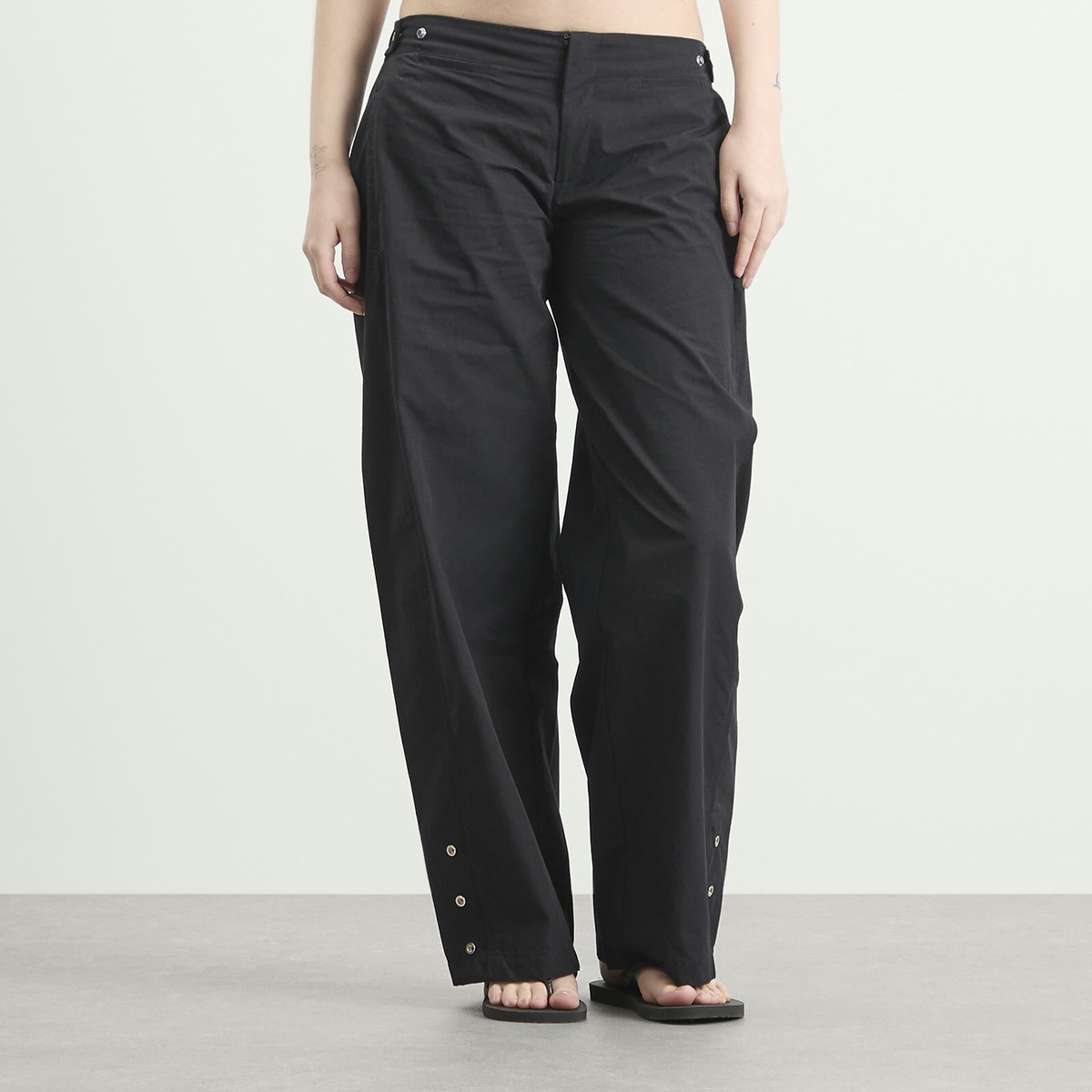 Peachy Den Women's Jagger Trousers in Blackbird
