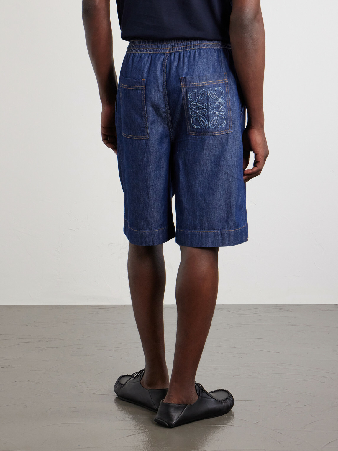 LOEWE - Wide-Leg Anagram-Detailed Cotton-Chambray Drawstring Shorts - Blue