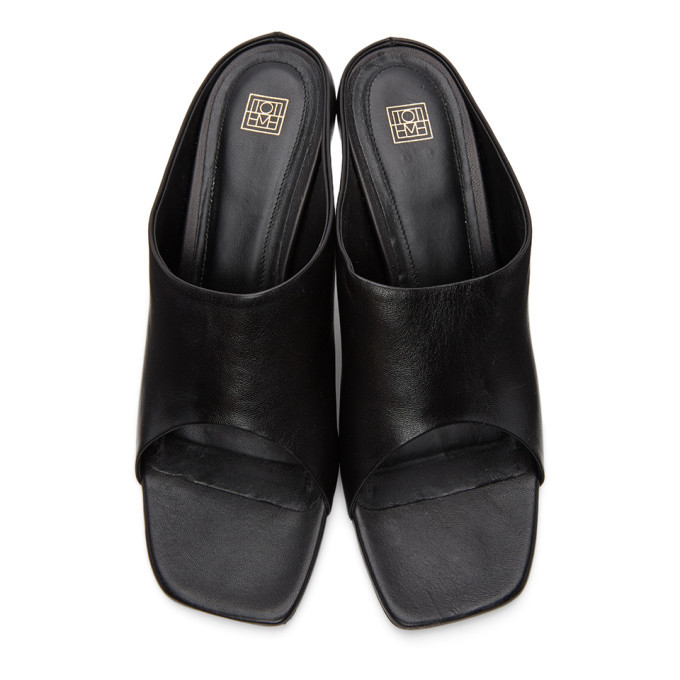 美品TOTEME/トーテム THE MULE 36サイズ Off-White 'The Mule' Heeled Sandals by TOTEME on Sale