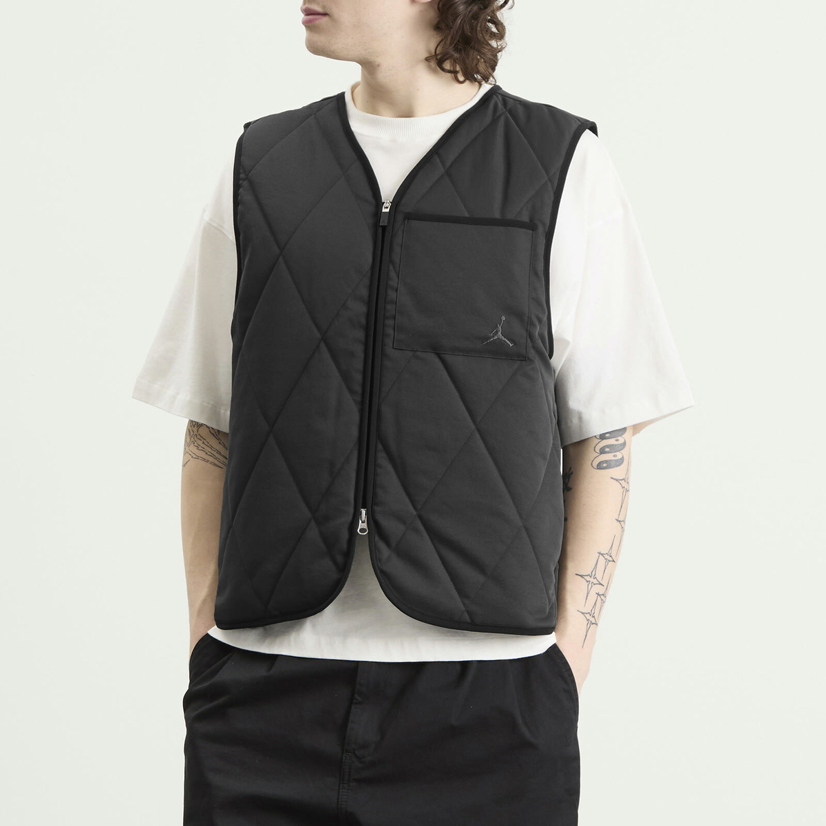 Air Jordan Men's Golf Vest in Black/Dark Shadow