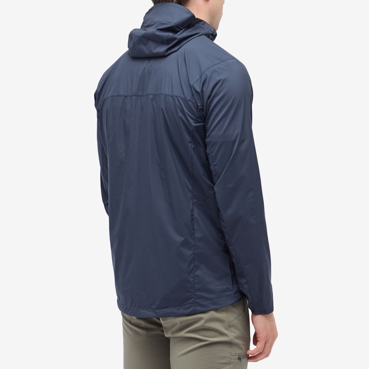 Arc'teryx Men's Squamish Hooded Jacket in Black Sapphire Arc'teryx