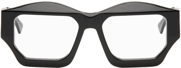 Photo: Kuboraum Black F4 Glasses