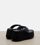 Chloé Nama leather platform thong sandals