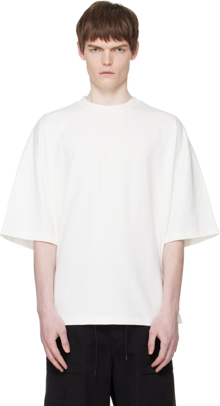 Photo: Entire Studios White Heavy Boxy T-shirt