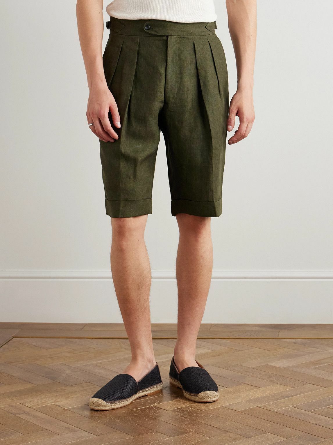 Richard James - Hepworth 2 Straight-Leg Pleated Linen Shorts - Green