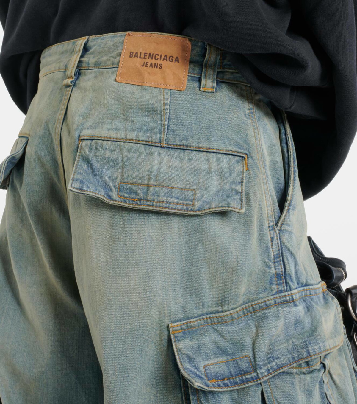 Balenciaga Mid-rise cargo jeans Balenciaga