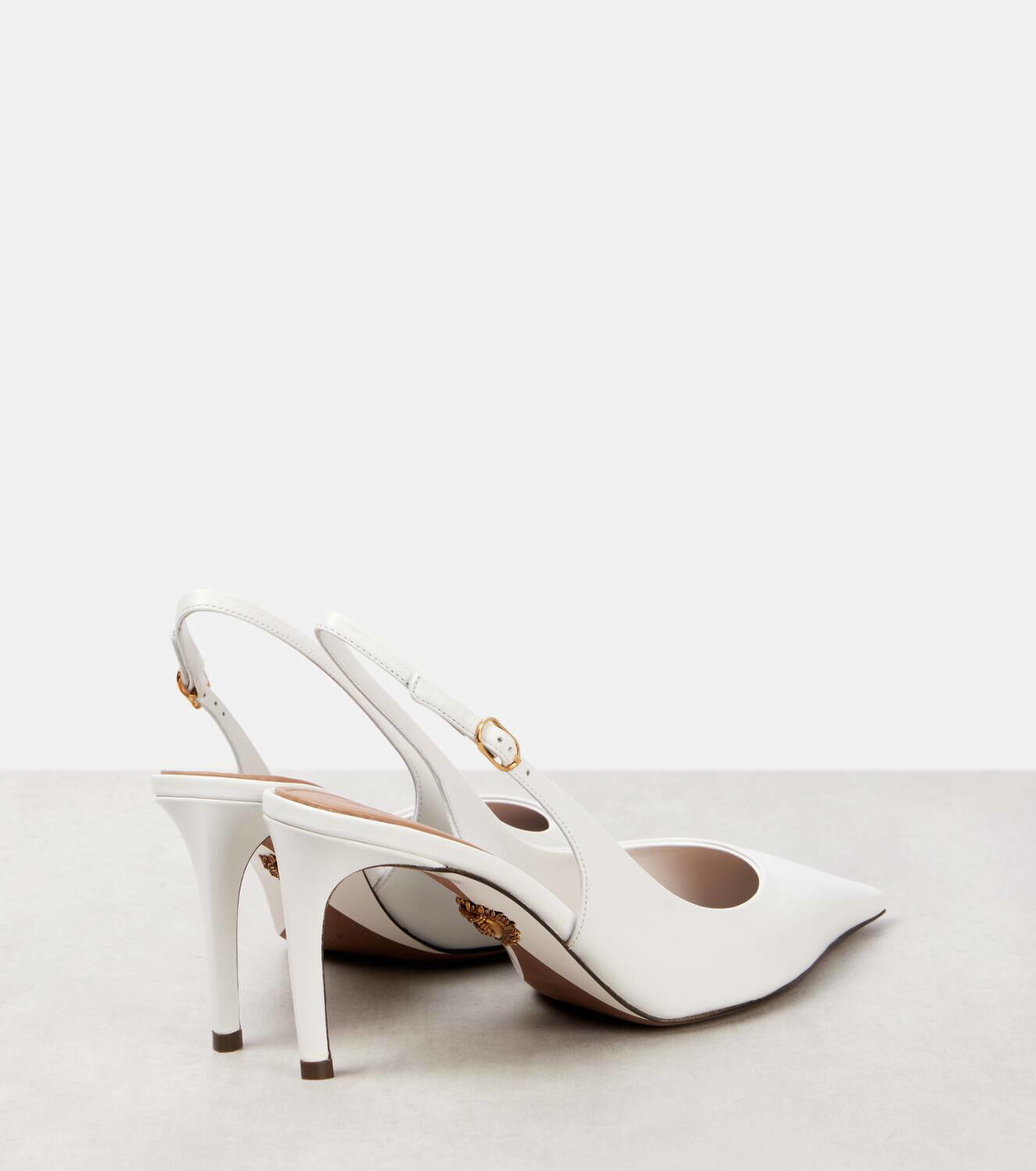 正規店買付【DOLCE & GABBANA】クリーム ハイスリングバック Dolce & Gabbana Patent Leather Logo Slingback Pumps 60