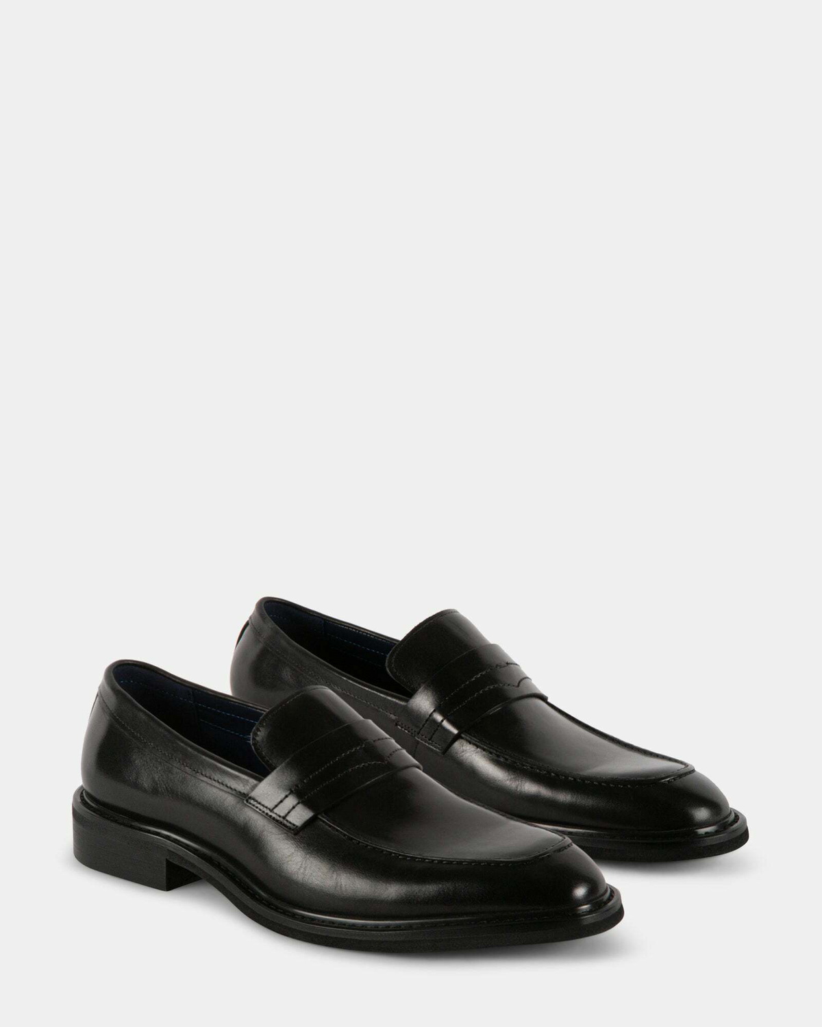 Steve Madden Mammoth Loafers in Black