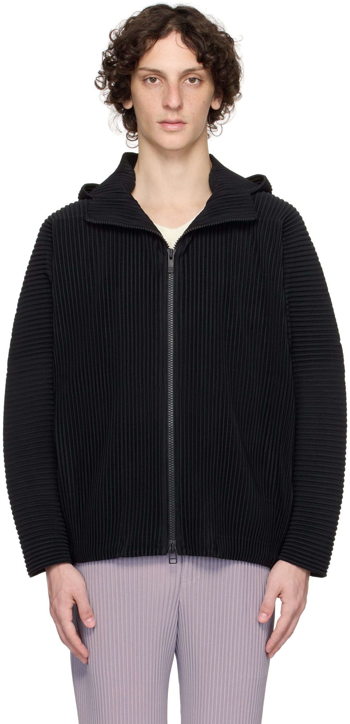 MONTHLY COLOR FEBRUARY – ISSEY MIYAKE ONLINE STORE