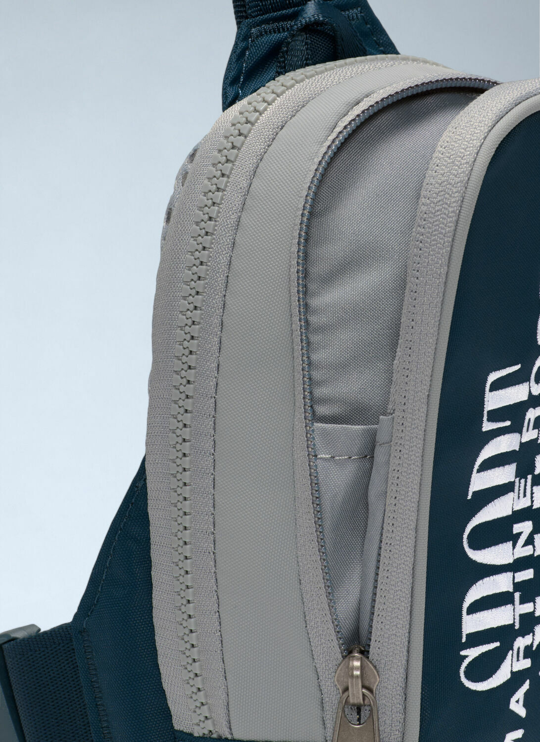 Nike Logo Motif Crossbody Bag