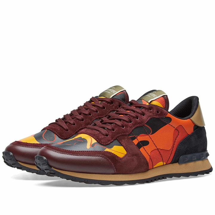 Photo: Valentino Rockrunner Sneaker Orange