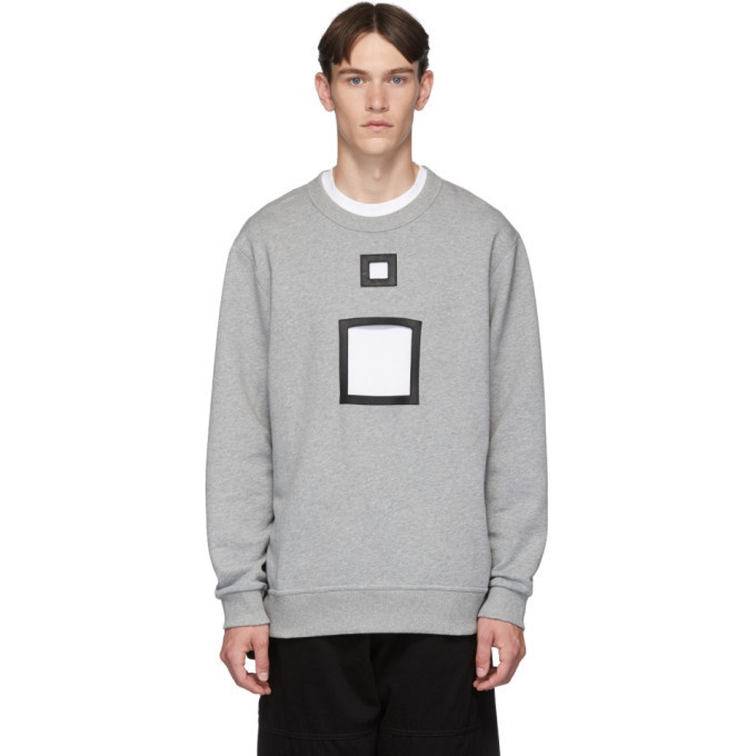 Photo: Burberry Grey Melange Cut-Out Sweater