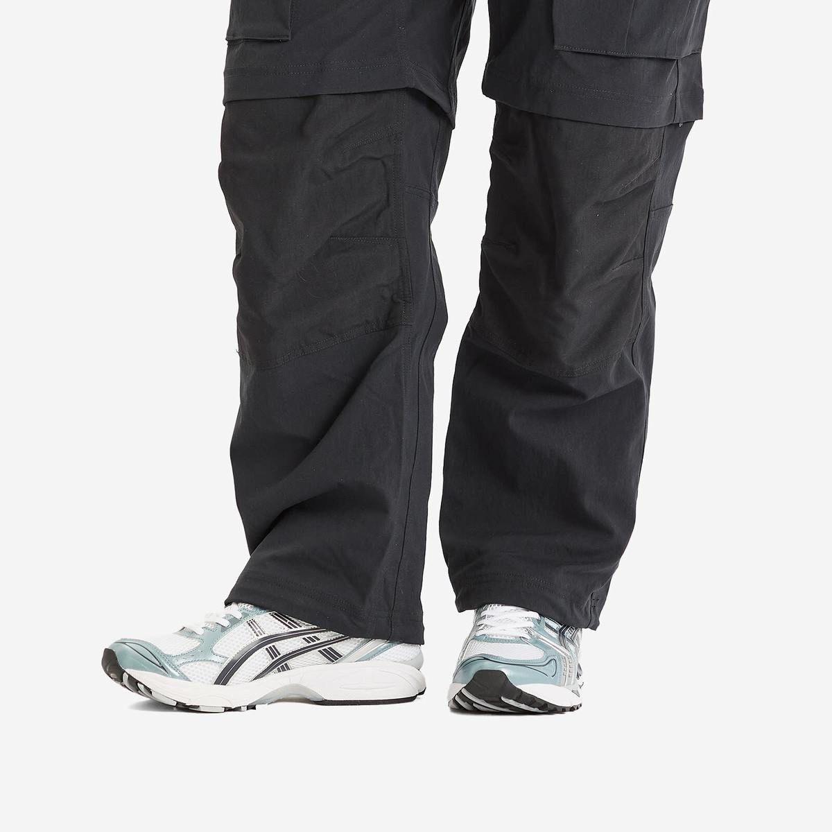 Asics Gel-Kayano 14 in White/Fjord Grey