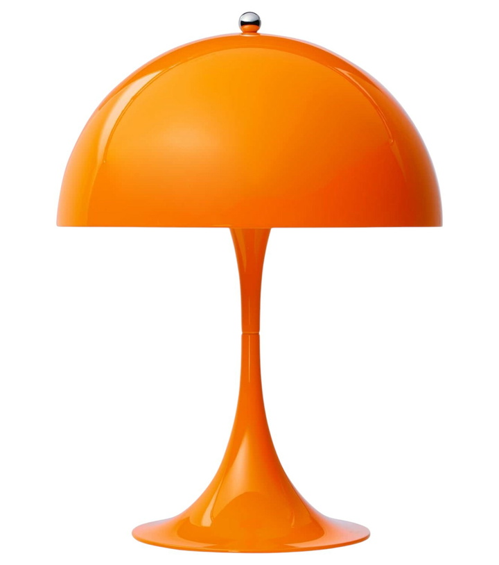 Photo: Louis Poulsen Panthella 250 table lamp by Verner Panton