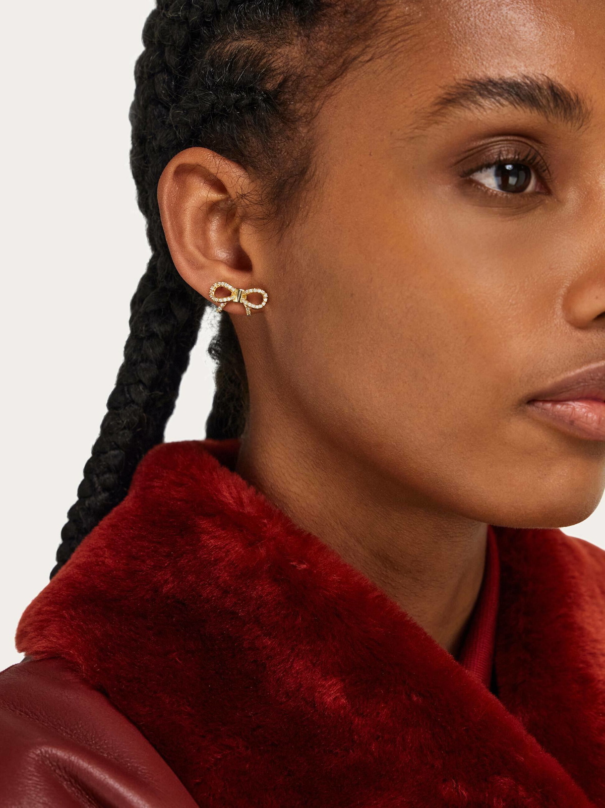 Ferragamo Womens Vara bow earrings in Gold