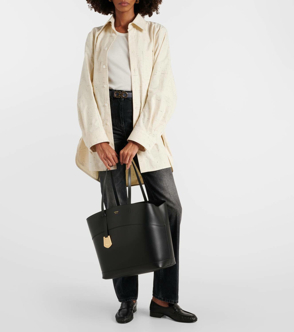 【SALVATORE FERRAGAMO】CHARMING TOTE BAG Ferragamo - Charming tote bag (S) – Joe Brand Store