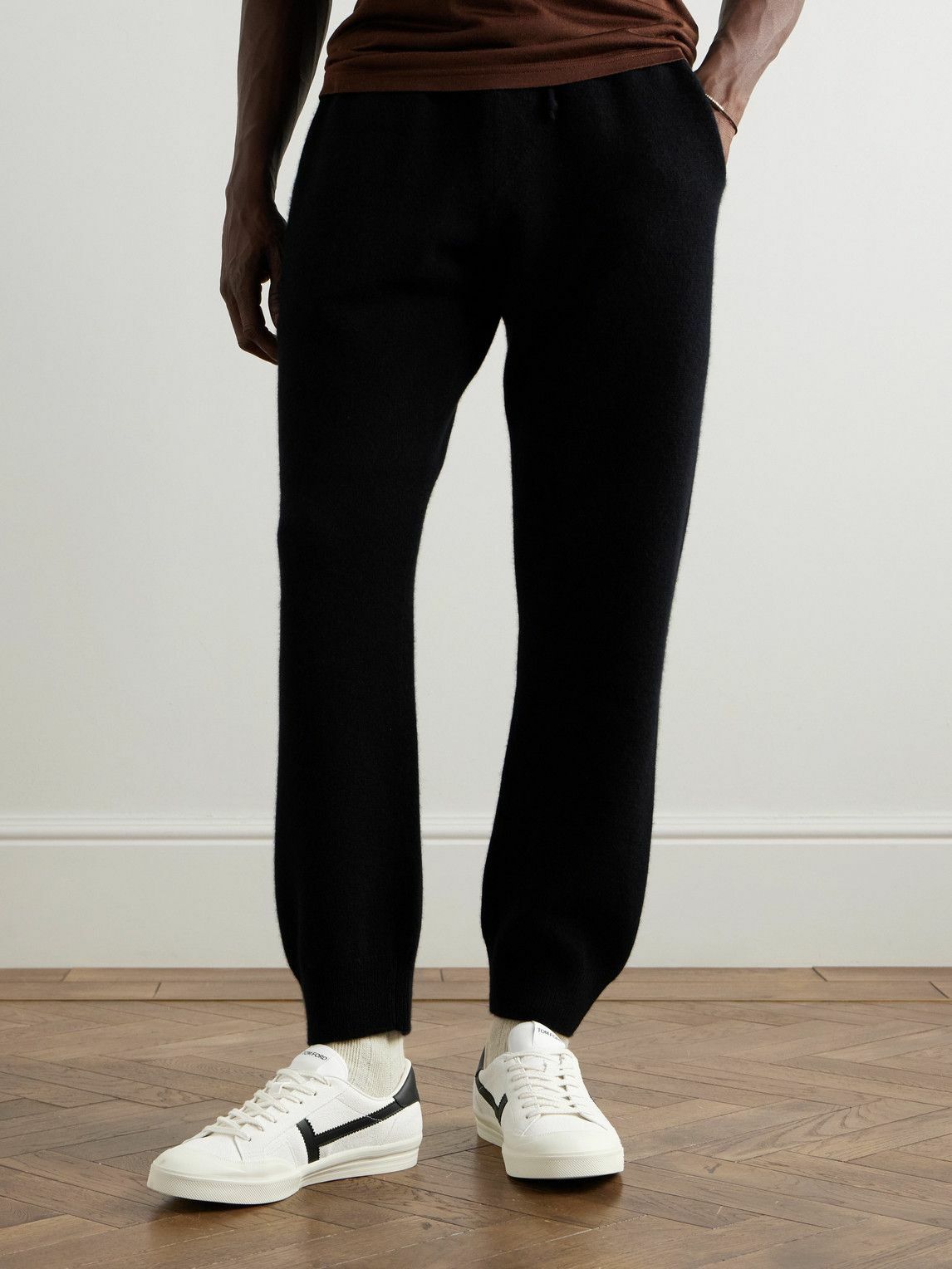 スニーカー TOM FORD 'Jarvis' sneakers Tom Ford - Jarvis suede sneakers black - The Corner