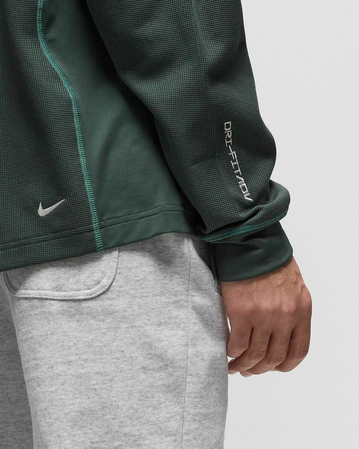 クラブ A_NIKE JPN+M+NK+SOLO+DF+FLC+CRW+OLYB.png