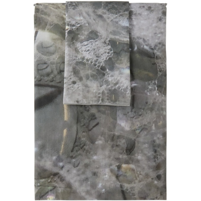Photo: Serapis SSENSE Exclusive Grey Bubbles Linen Set, Queen
