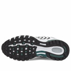 Nike Women's Air Pegasus 2005 W Sneaker in White/Green/Black