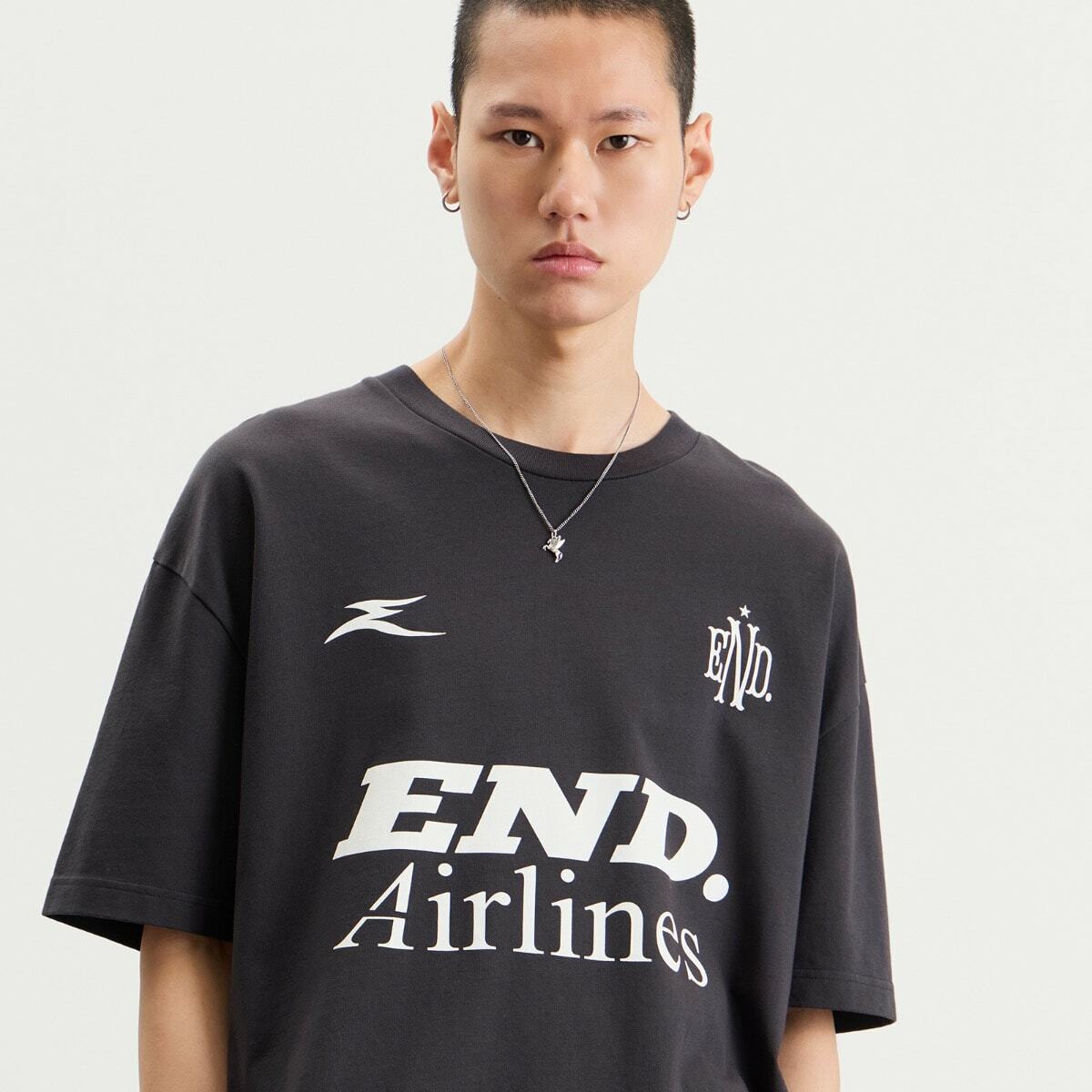 END. Airlines Short Sleeve T-Shirt in Cinder Black