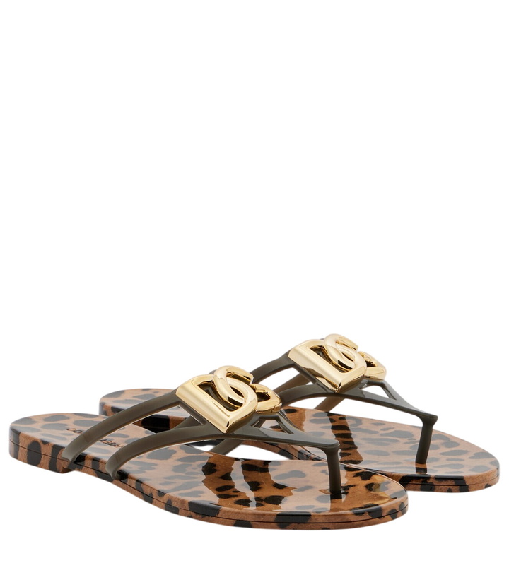 Photo: Dolce&Gabbana DG leopard-print thong sandals