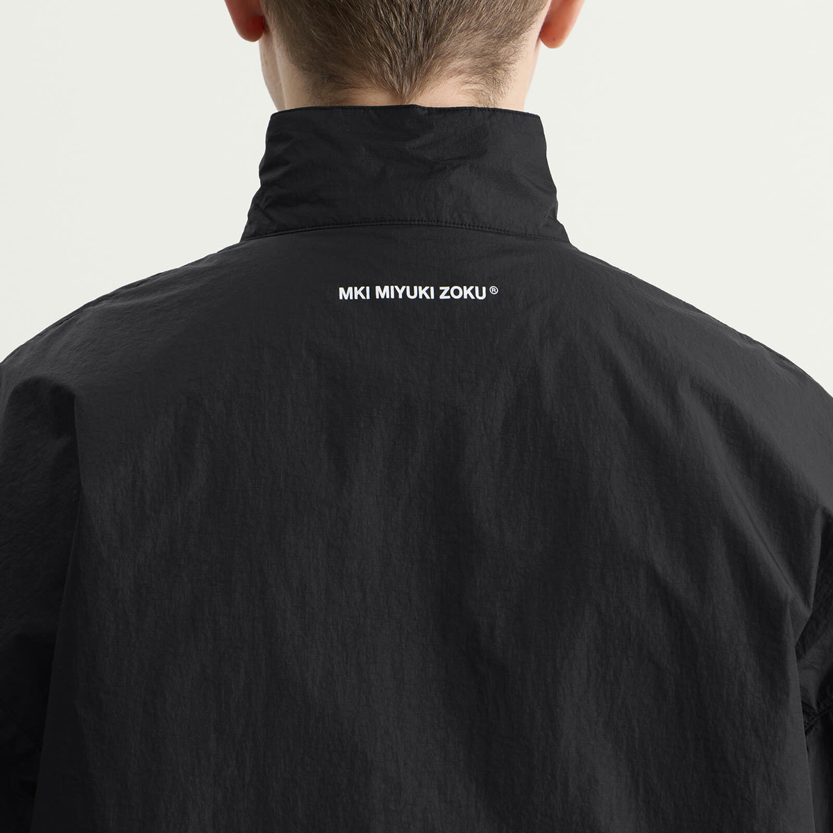 MKI Men's Hyperlight Wind Quarter Zip in Black