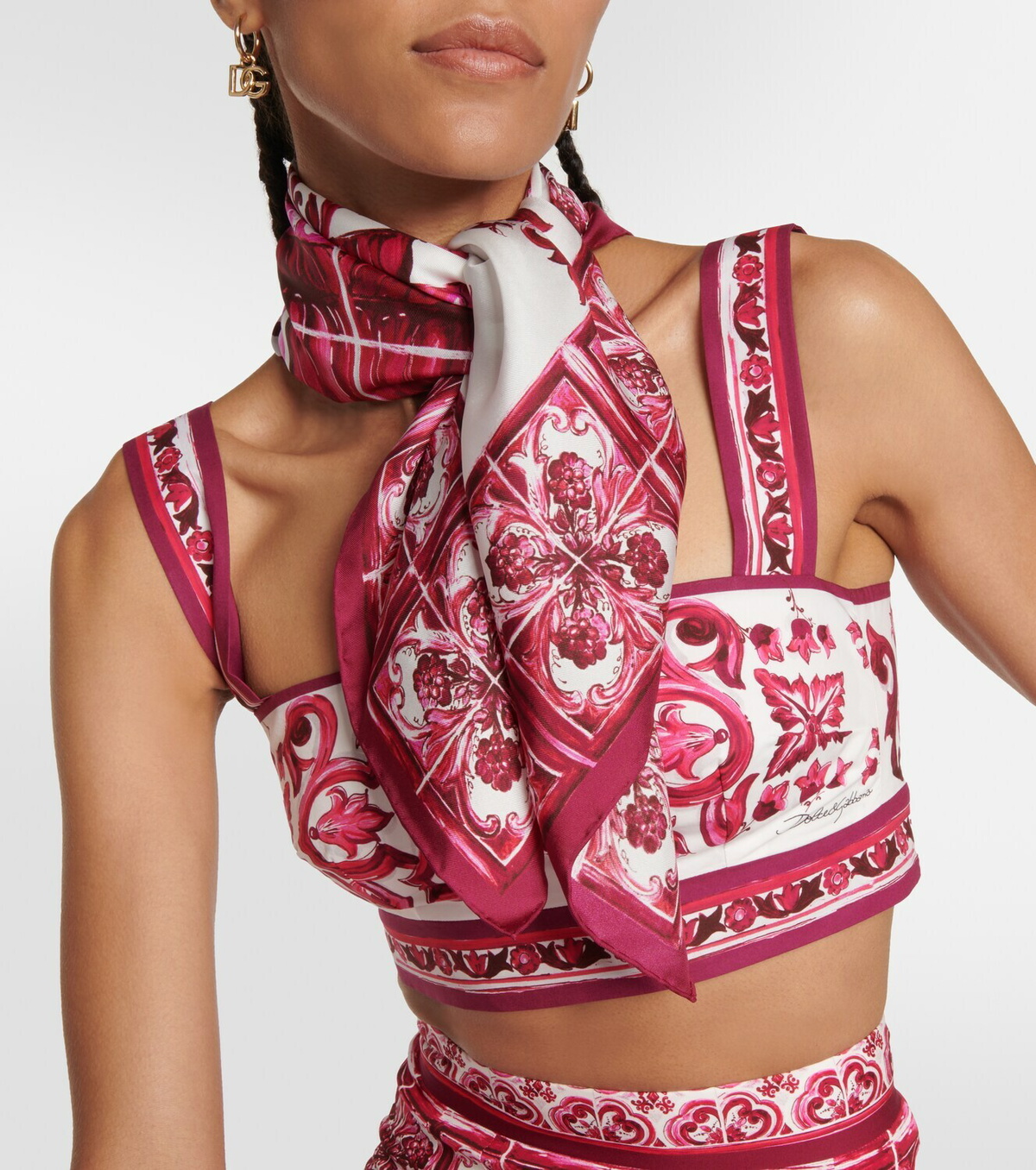 【関税&送料込み】Dolce & Gabbana Printed Silk Scarf Dolce&Gabbana Printed silk scarf Dolce & Gabbana