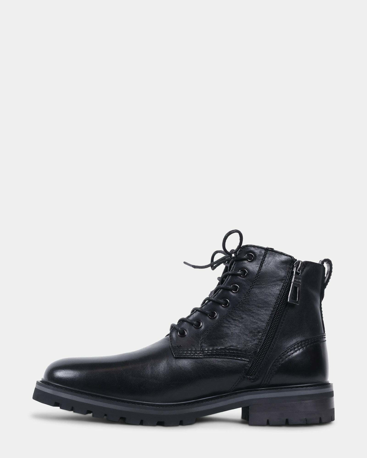 Steve Madden Sterling Boots in Black