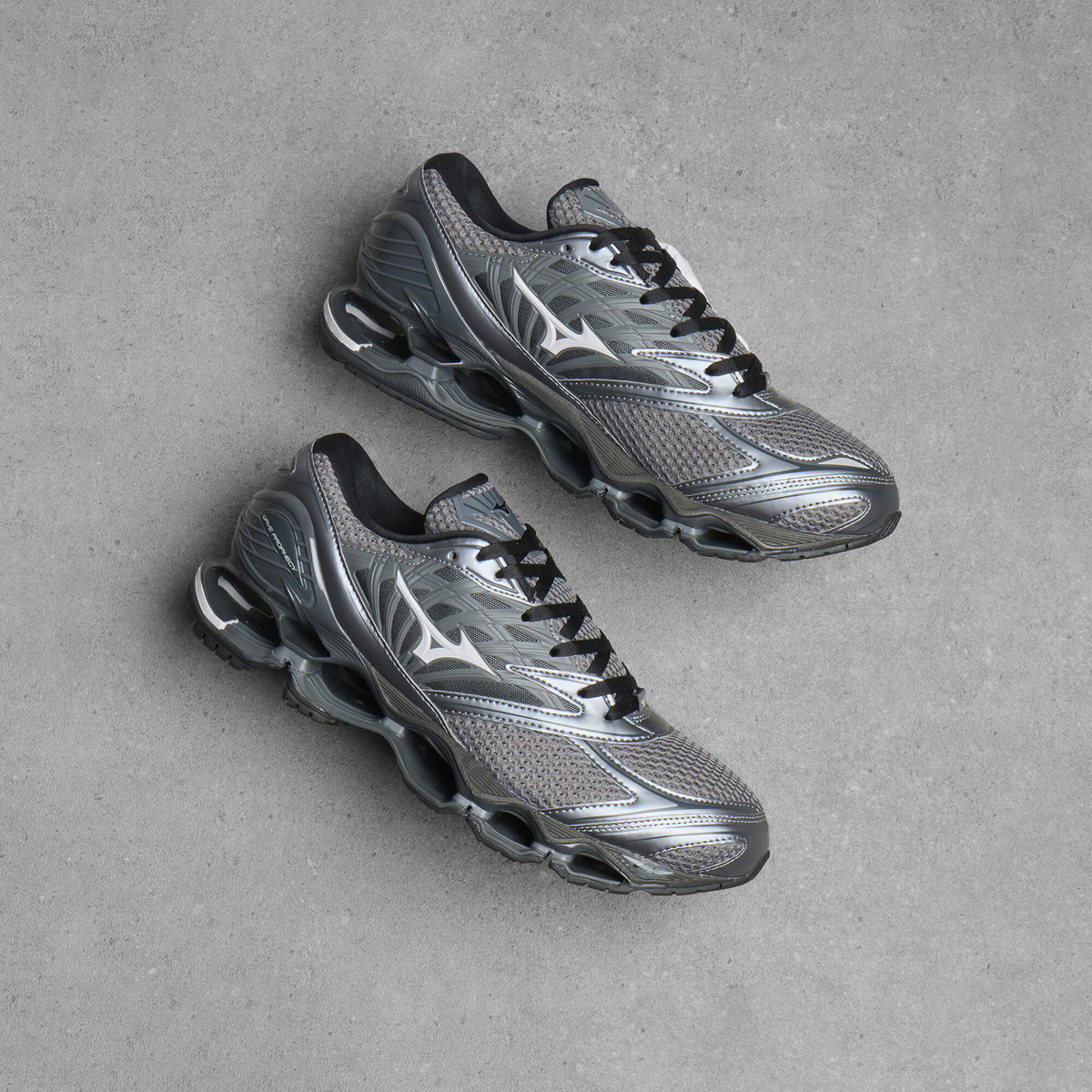 Mizuno Wave Prophecy LS Sneaker in Quiet Shade/Black/Harbor Mist