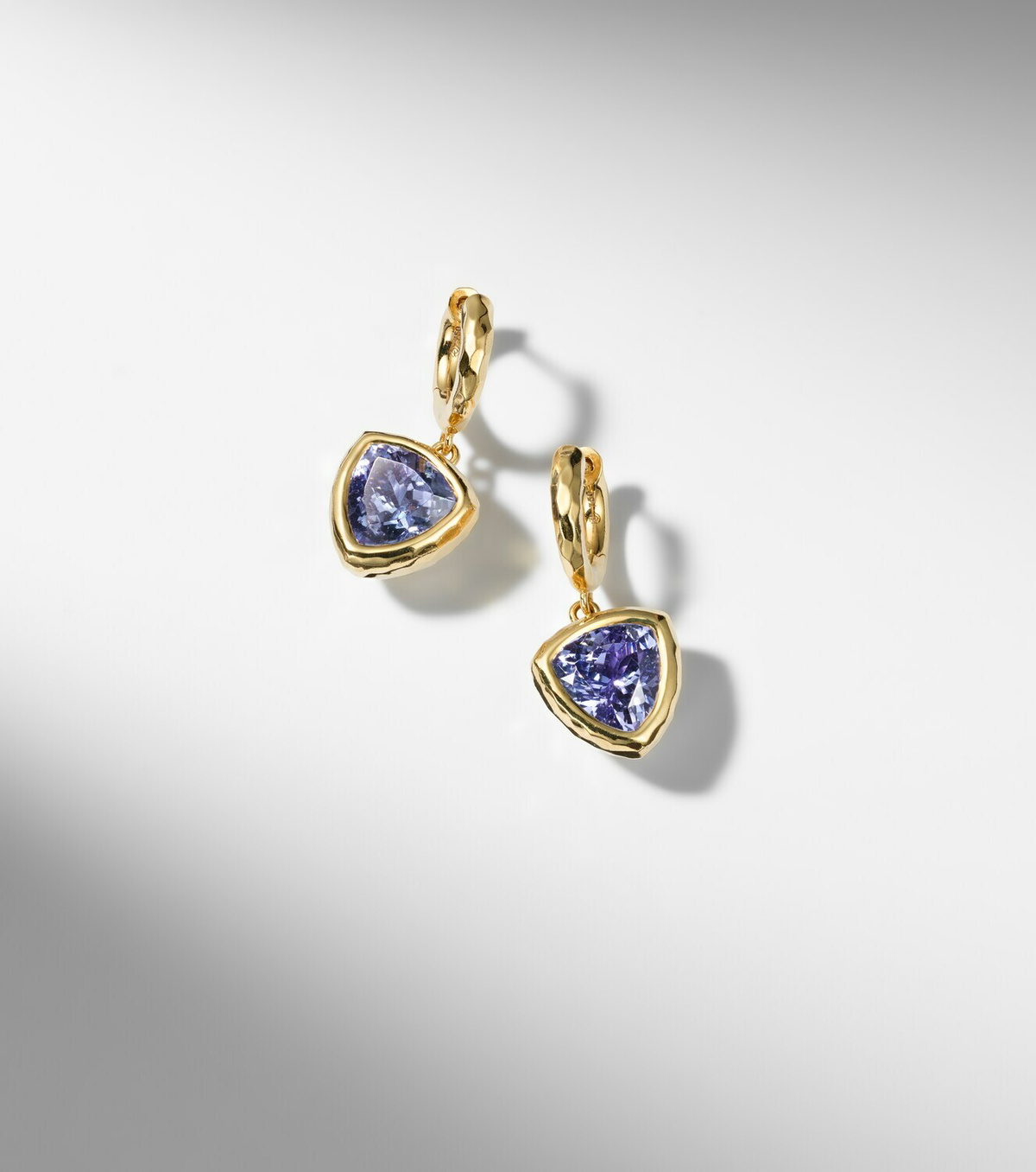 Octavia Elizabeth Hidden Gems 18kt gold (750/1000) hoop earrings with tanzanite