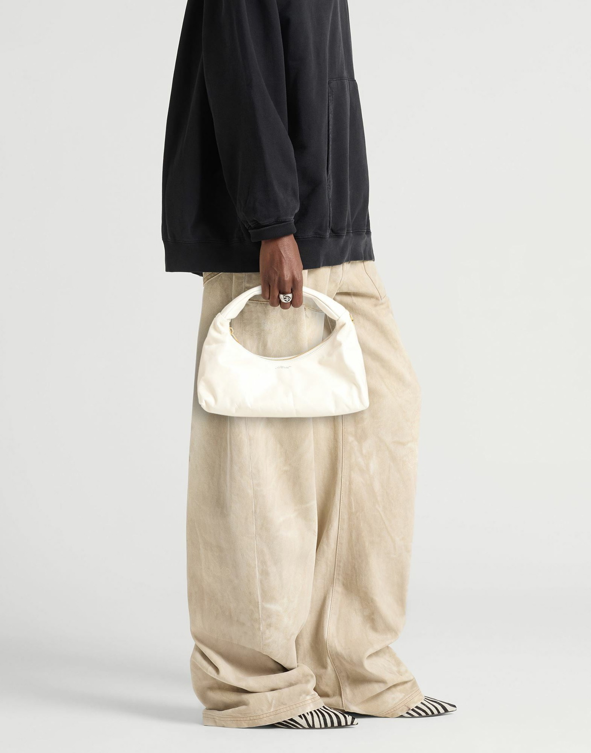 Off-white Womens Handbag in Off white