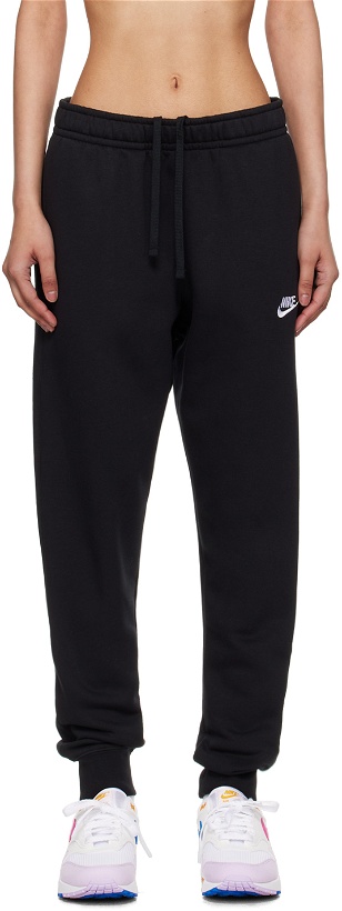 Photo: Nike Black Sportswear Club Sweatpants