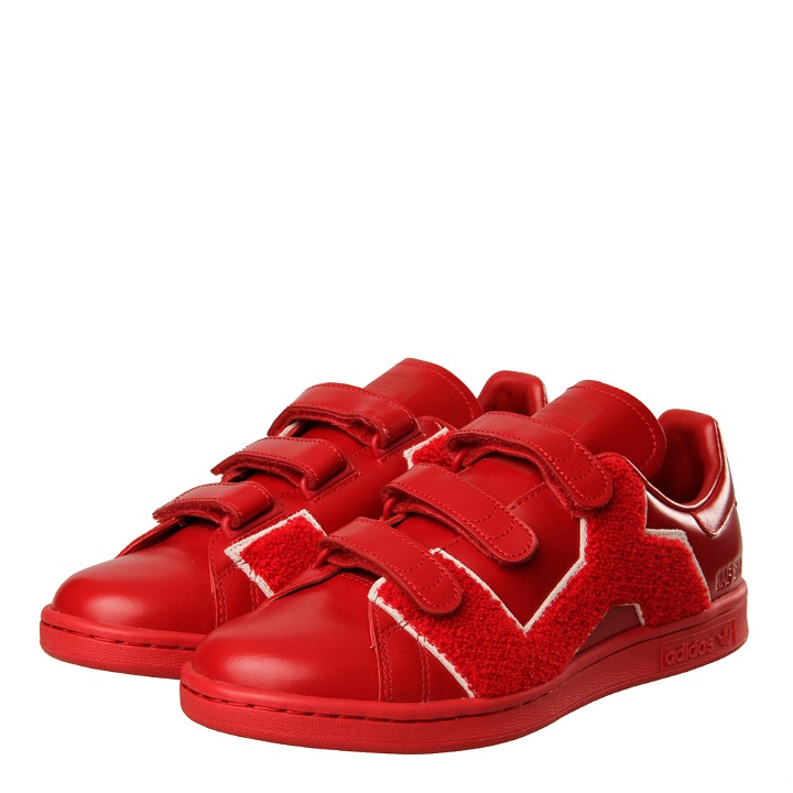 Photo: Stan Smith Comfort Badge Sneakers - Red