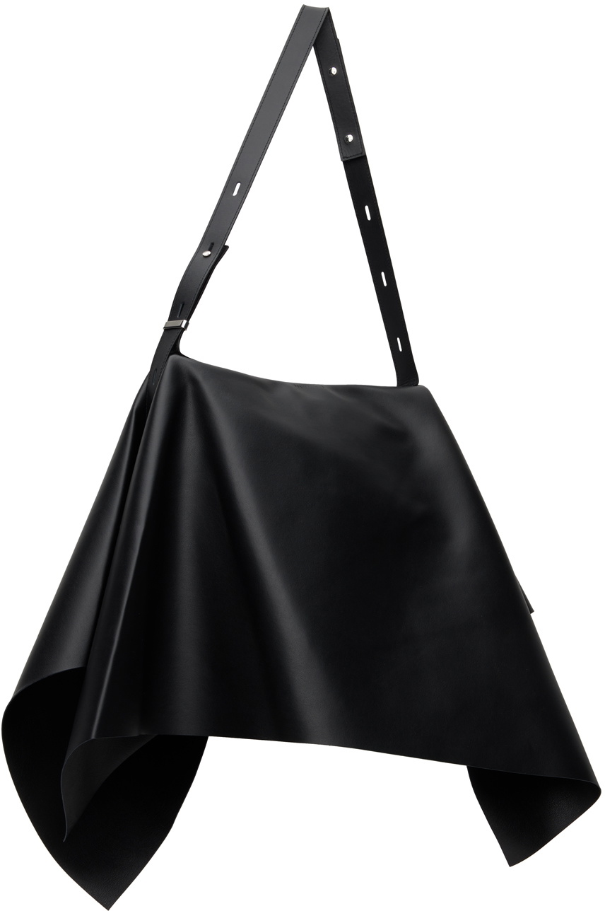 TRACK – ISSEY MIYAKE ONLINE STORE