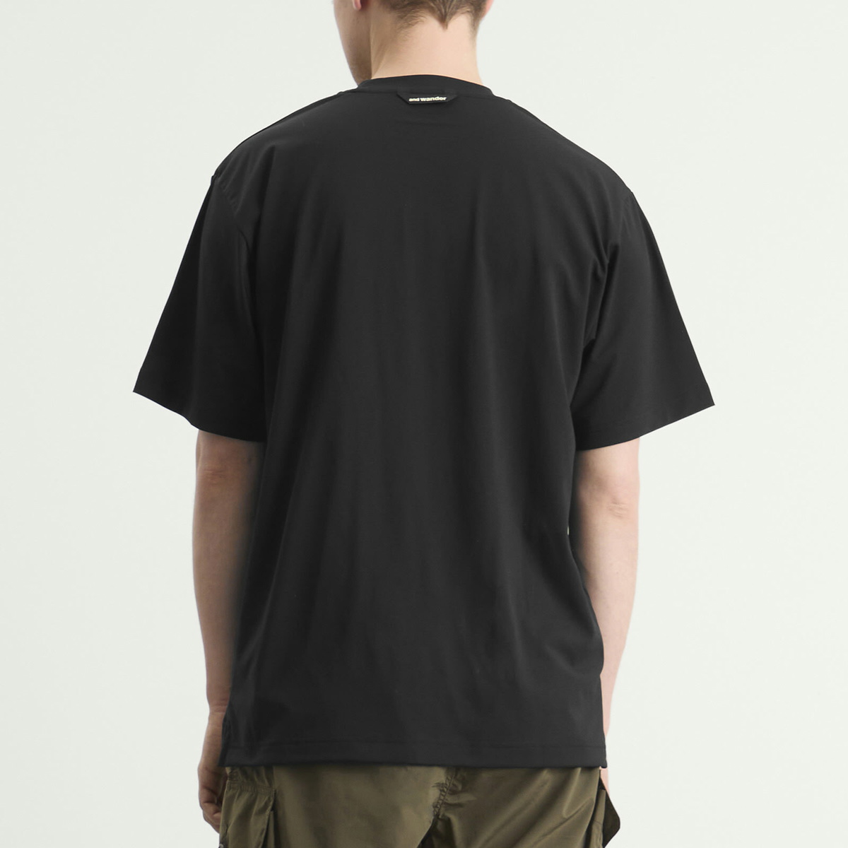 and wander Men's Dry Mesh T-Shirt in Black
