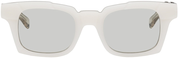 Photo: Kuboraum White S3 Sunglasses