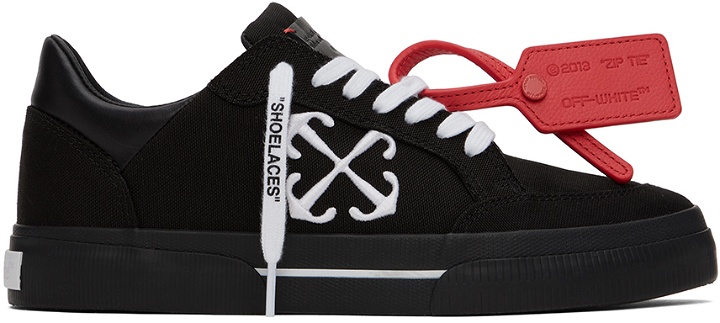 Photo: Off-White Black New Low Vulcanized Sneakers