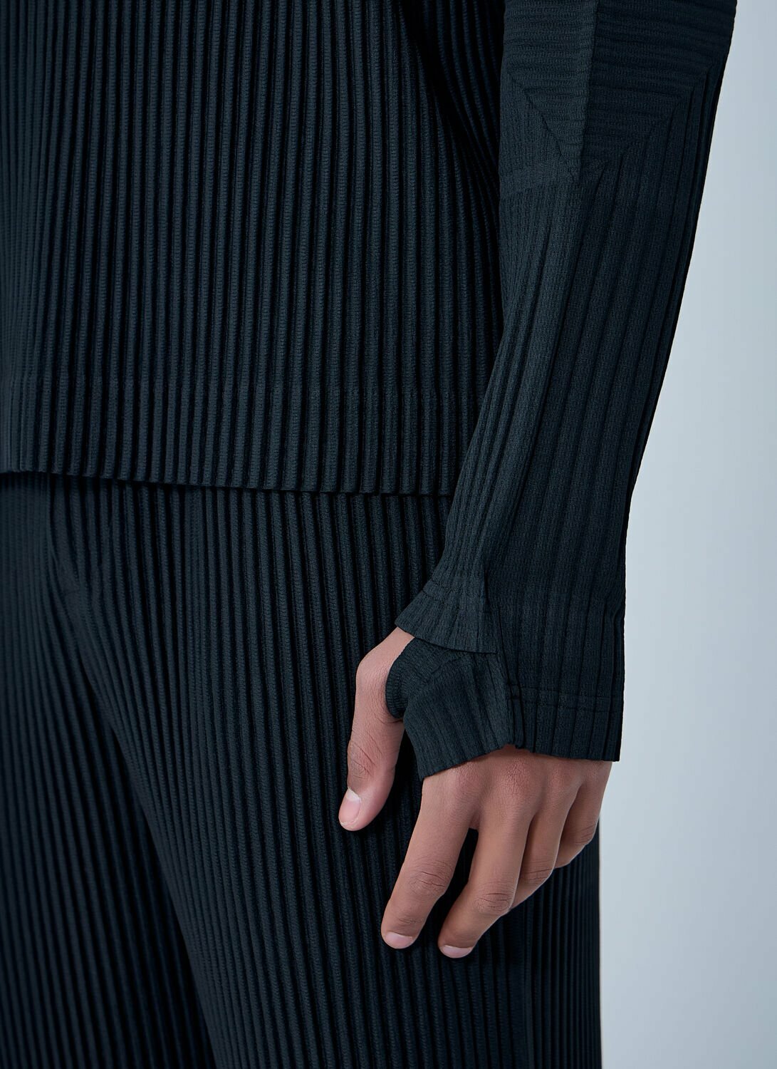Homme Plissé Issey Miyake Pleated Half-Zip Pullover Sweater Homme