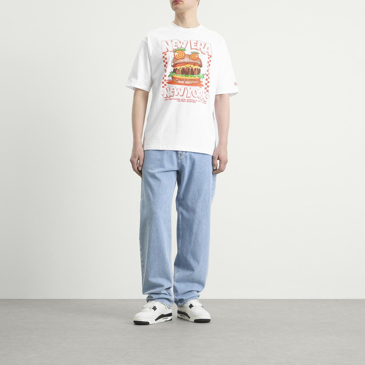 New Era Men's Burger Graphic T-Shirt in White