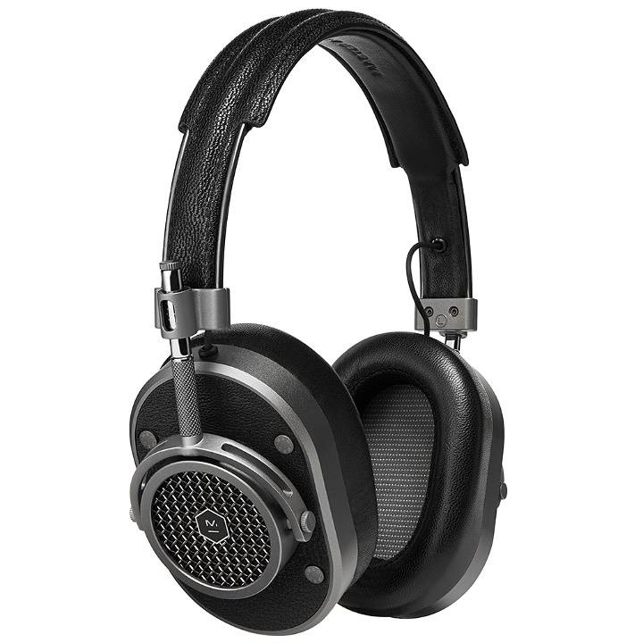 Photo: Master & Dynamic MH40 Over-Ear Headphones