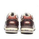 New Balance Men's M991GBI - Made in England Sneakers in Brown