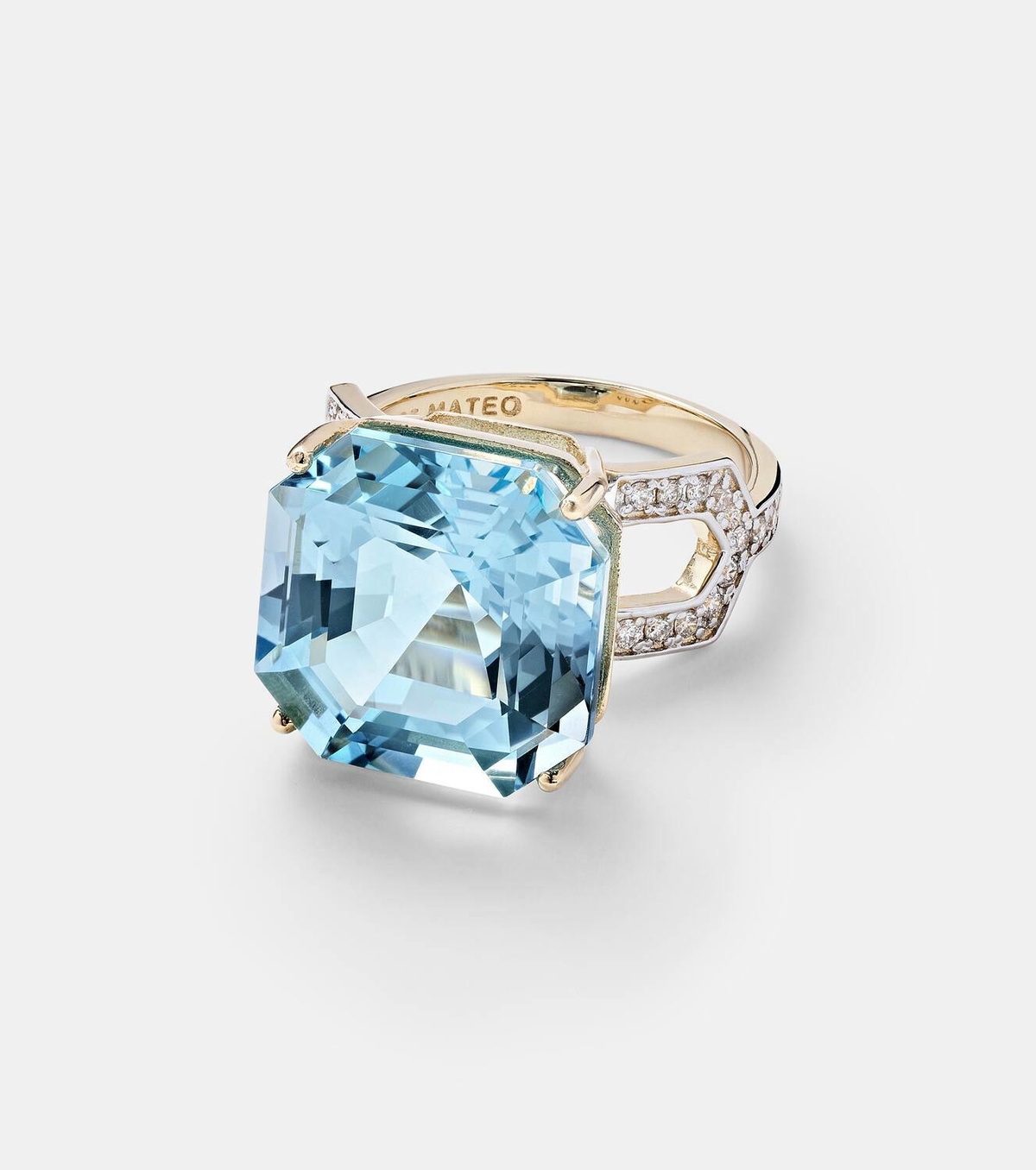 Mateo 14kt gold ring with topaz and diamonds